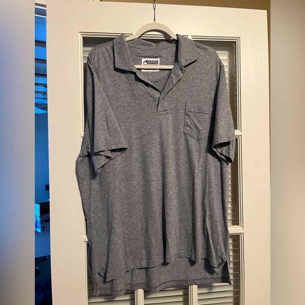 XL Mountain Khaki polo